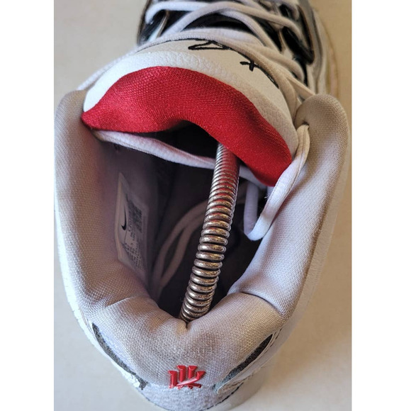 Nike Kyrie Infinity White Black Red Basketball Shoes Men's 8.5 - Picture 7 of 10